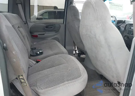 2001 Ford F-150 Harley-Davidson Edition/King Ranch Edition/Lariat/Xlt from USA, damaged, VIN 1FTRW07L11KD89579